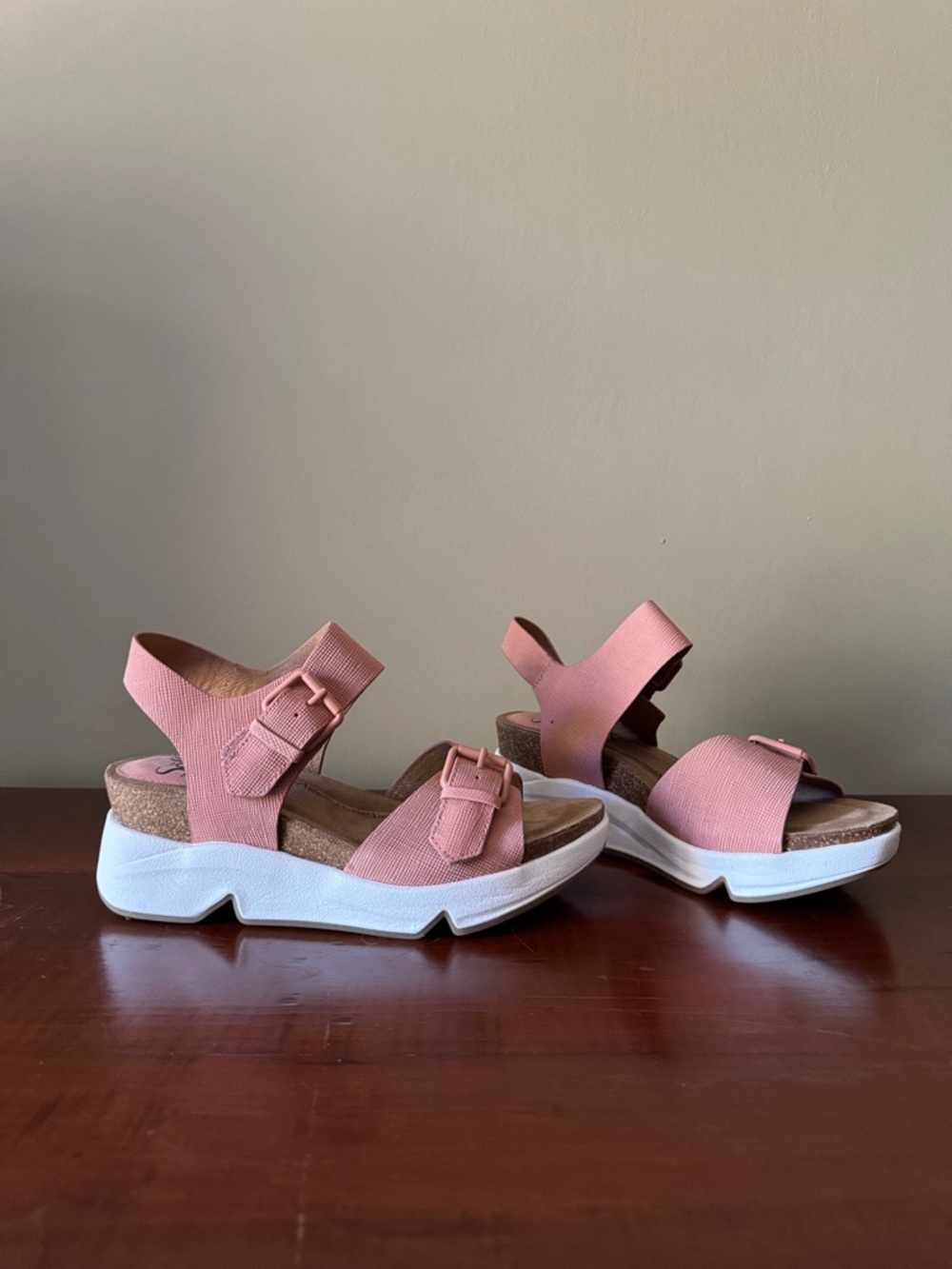 Sofft Pink Buckle Platform Sandals